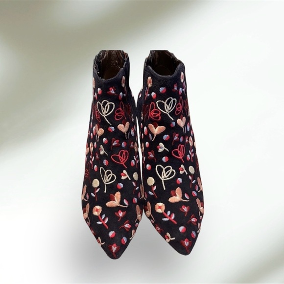 Bridgewater Ankle Boots - Picture 2 of 10